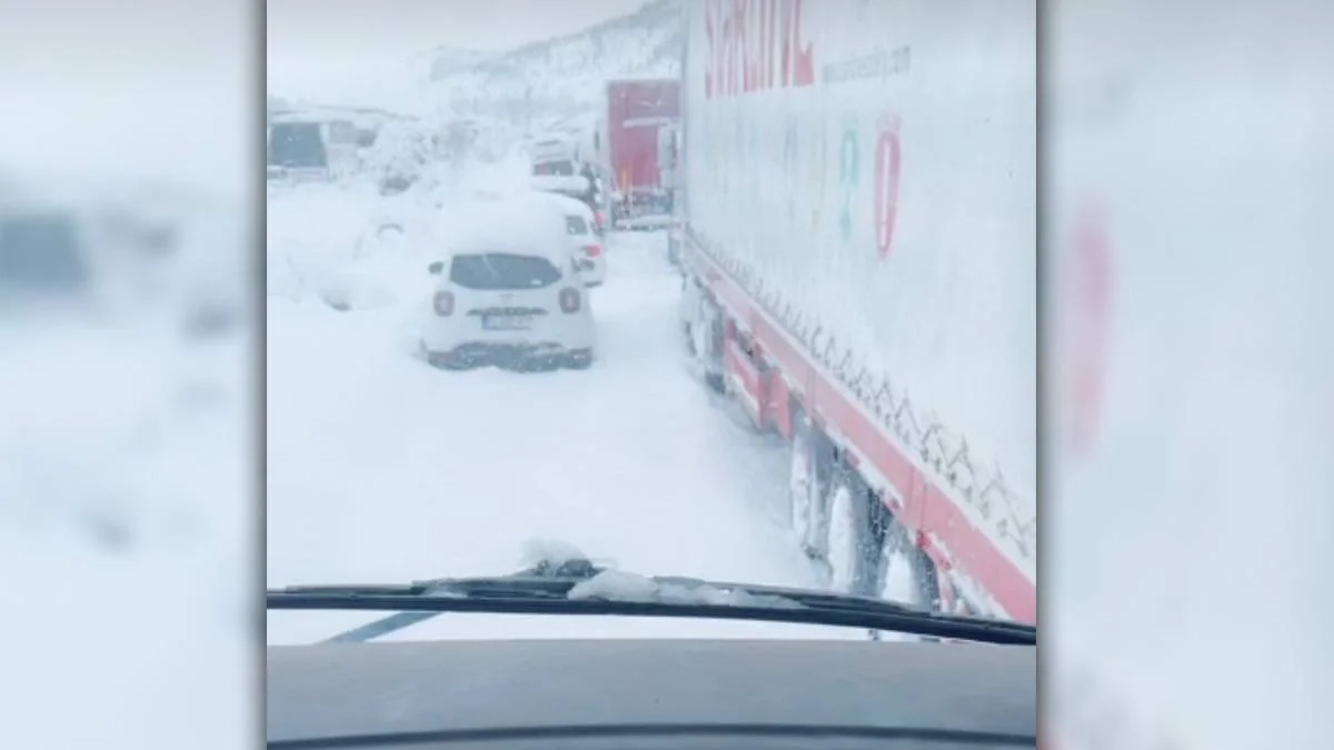 Gaziantep kara teslim: Binlerce kişi mahsur kaldı!