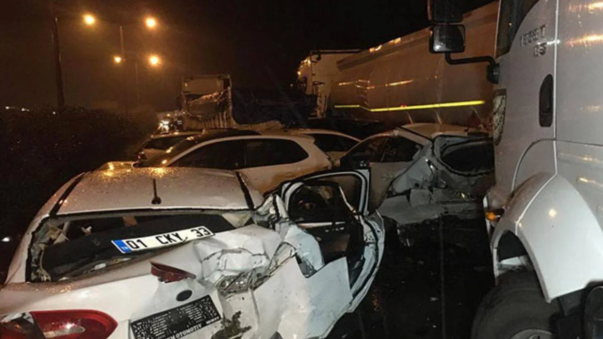 Gaziantep'te 11 araç birbirine girdi! 8 yaralı