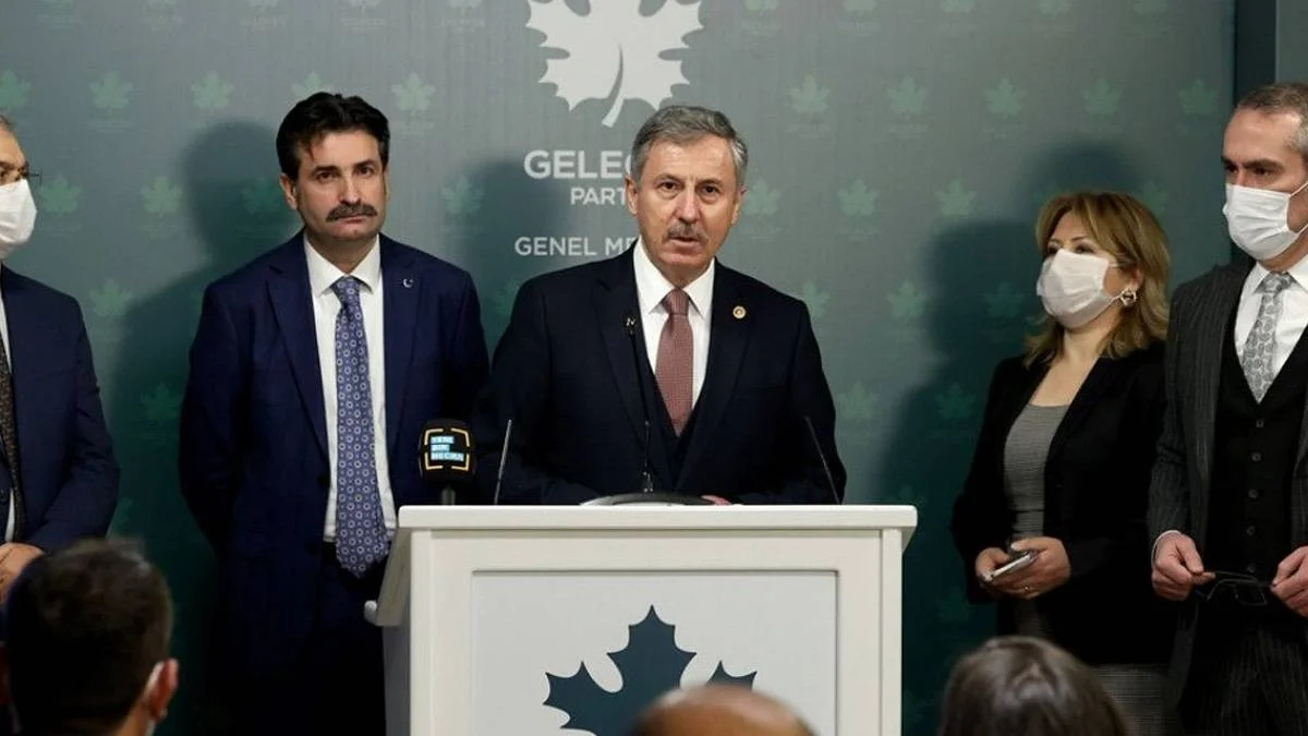 Gelecek Partisi: AK Parti'den 40 milletvekili ile görüşüyoruz