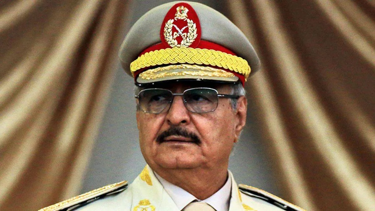 Hafter'in uçağı kısa süreliğine İsrail'e iniş yaptı