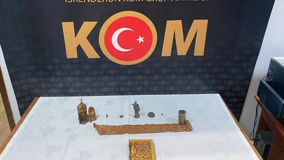 Hatay'da İbranice Tevrat ele geçirildi