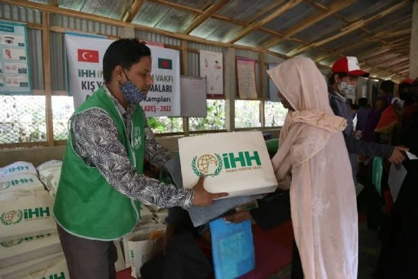İHH'dan Arakanlı mültecilere acil yardım