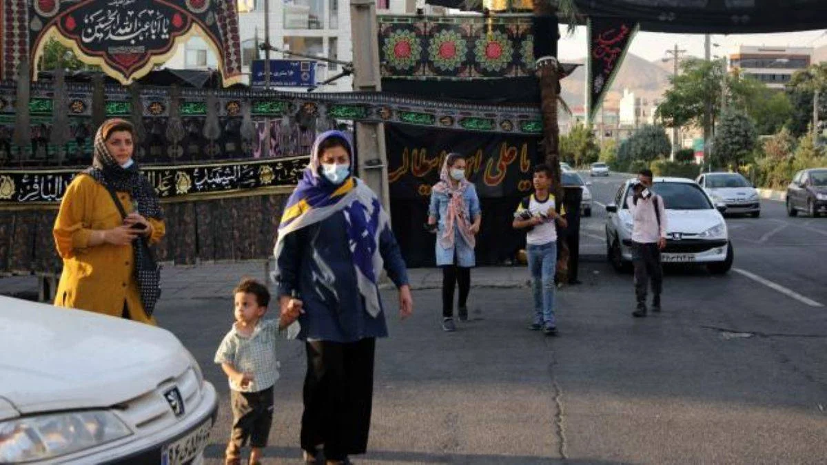 İran Sağlık Bakanı: Koronavirüs salgınında 6. dalgaya girildi