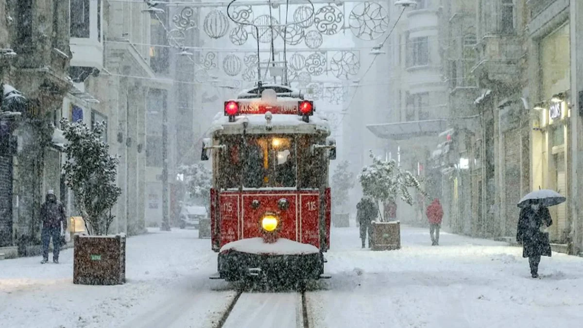 İstanbul'da Pazar günü kar var mı? İstanbul'da 23 Ocak Pazar hava nasıl olacak? İstanbul'da yarın hava nasıl?