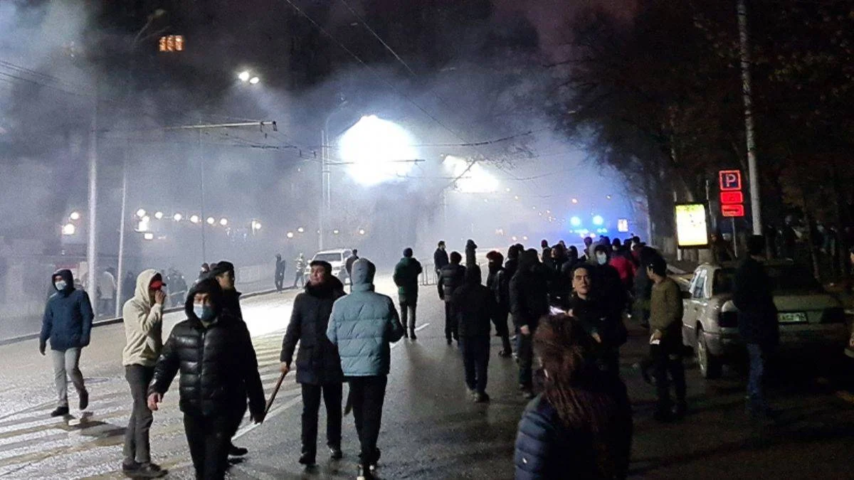 Kazakistan'da protestolar nedeniyle 2 şehirde OHAL ilan edildi