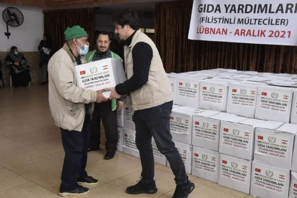 Lübnan'da ihtiyaç sahiplerine yardım
