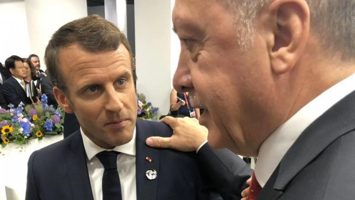 Macron'dan 'Erdoğan' çıkışı: 'Avrupa değerlerine uymuyor'
