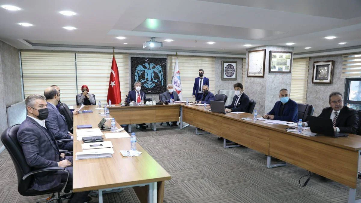 Meclis ve encümen uyum içinde Melikgazi için çalışıyor