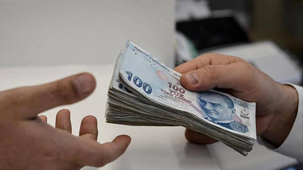 Memur ve emekliye ek zam dahil 7 madde kabul edildi
