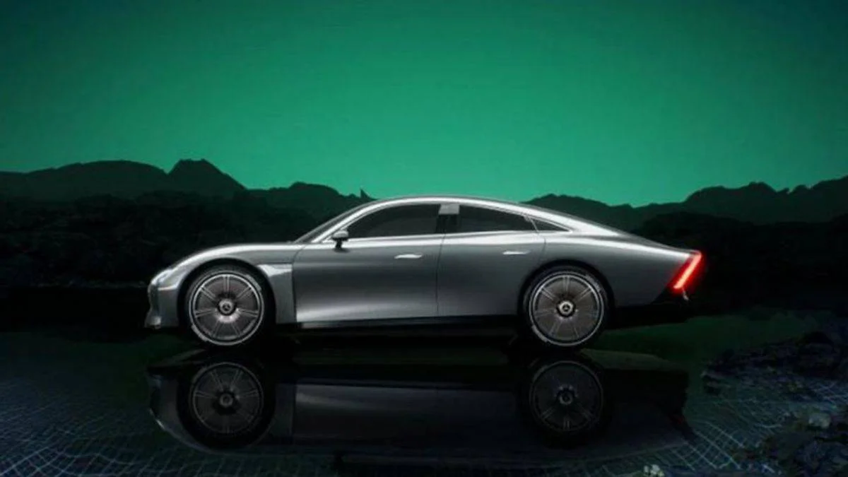 Mercedes tek şarjla 1000 km giden elektrikli aracını tanıttı