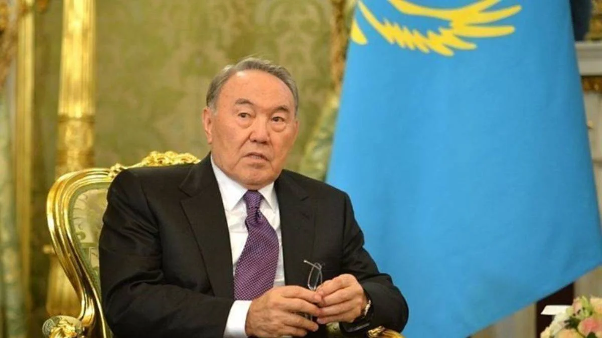 Nazarbayev'in danışmanı açıkladı: ''Görevi Tokayev'e kendisi devretti''