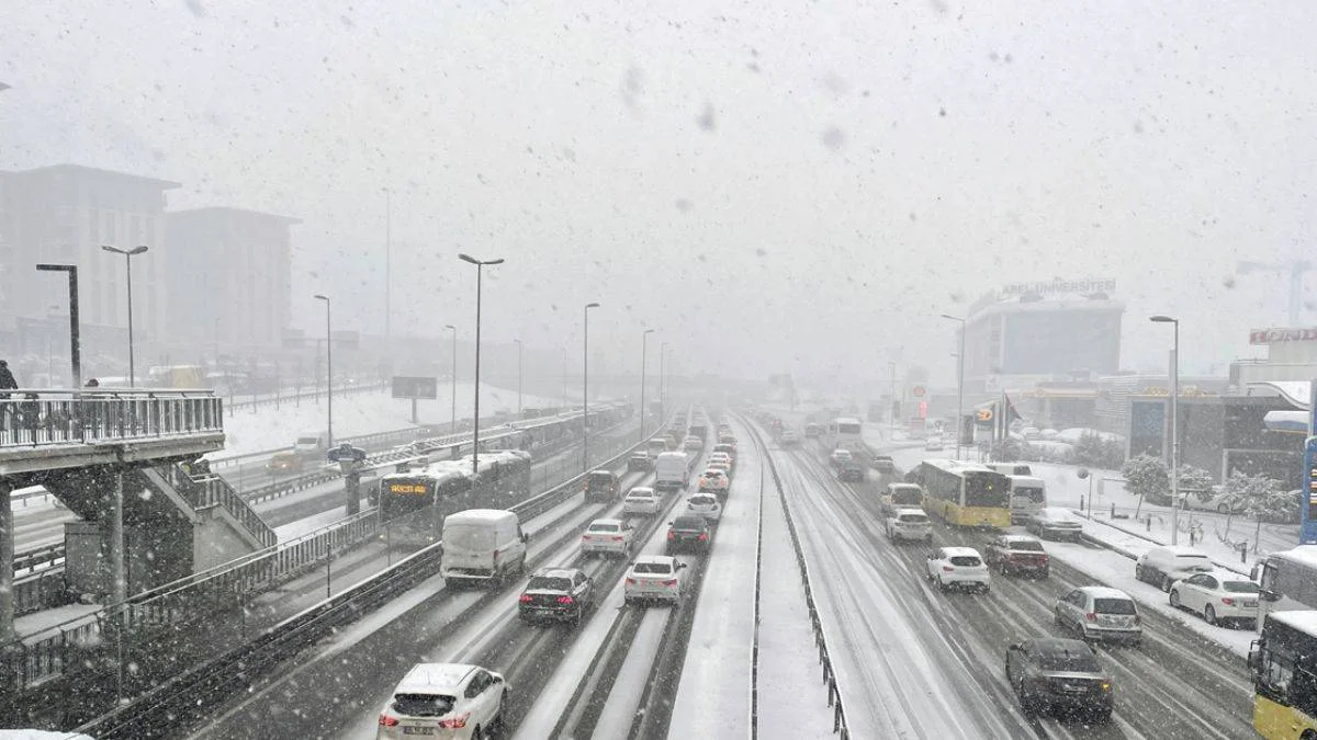 Otobüs seferleri iptal mi oldu? İstanbul otobüs ve metrobüs seferleri çalışıyor mu?