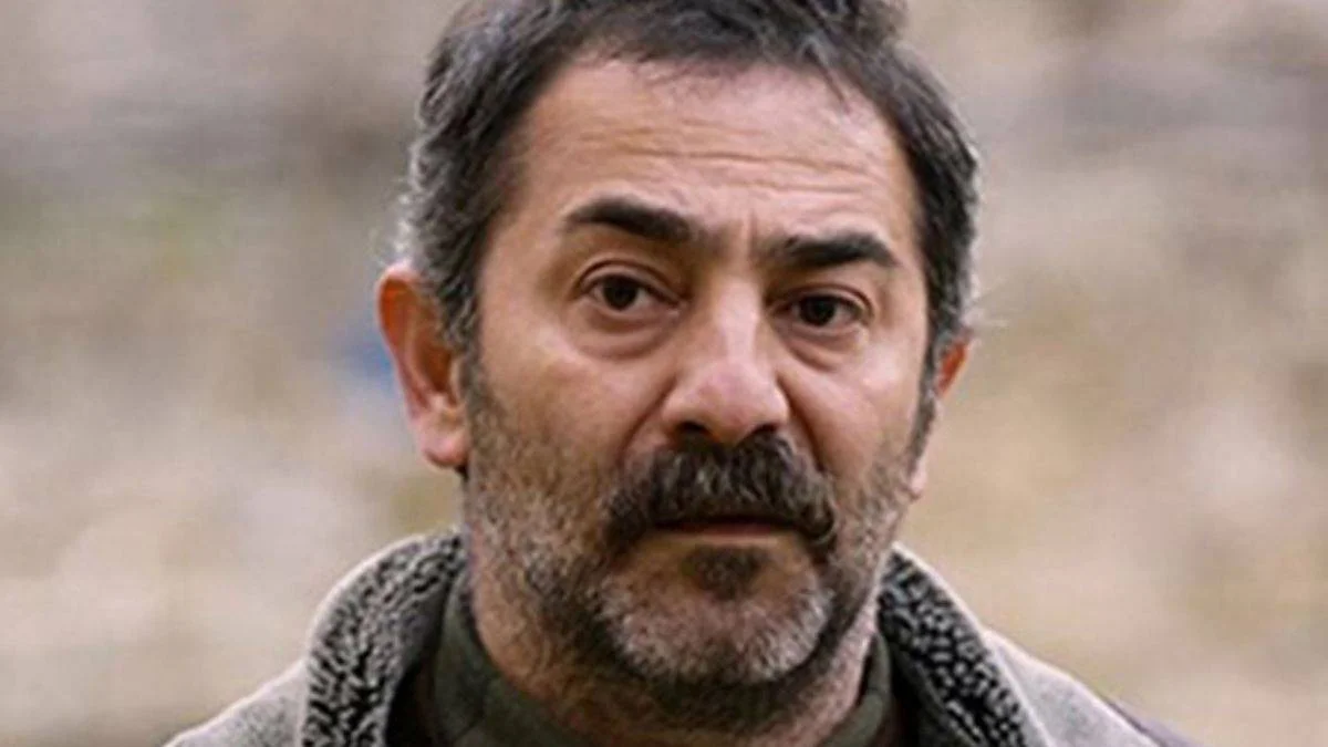 Oyuncu Ayberk Pekcan hayatını kaybetti