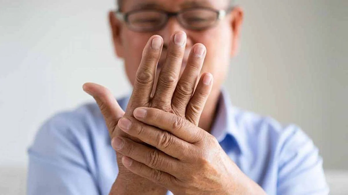 Parkinson Hastalığı Nedir? Belirtileri nelerdir?