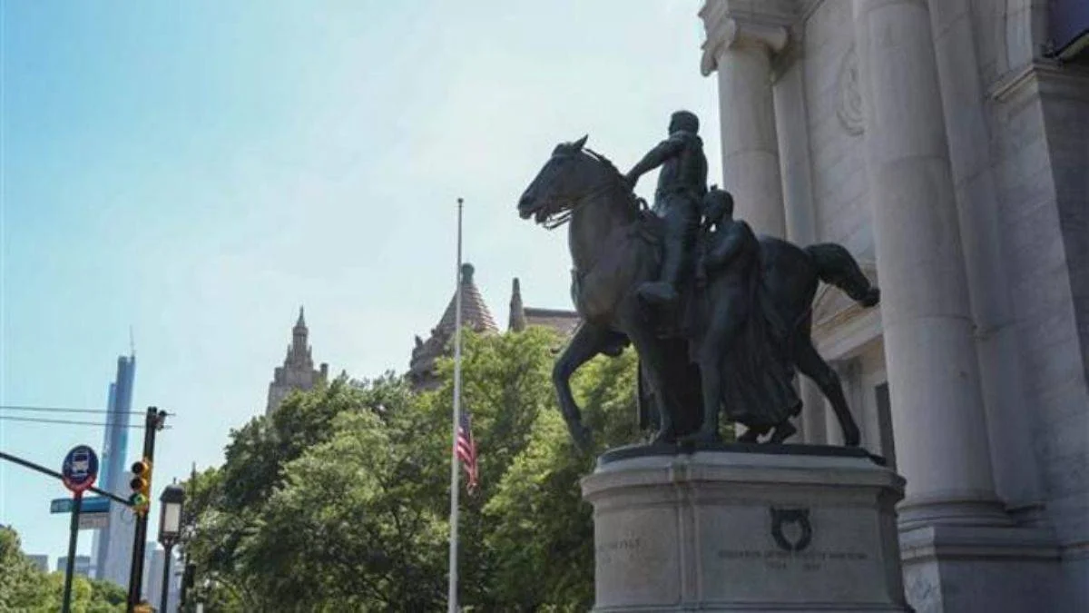 Roosevelt'in heykeli New York'taki müzenin önünden kaldırıldı