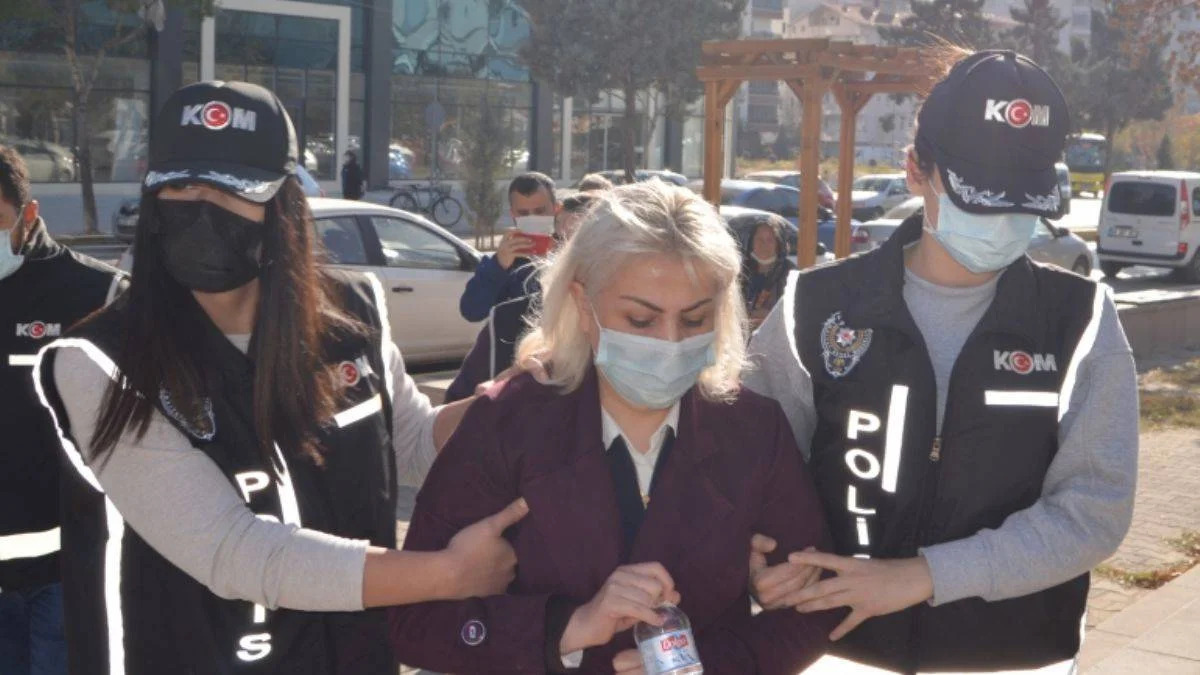 Sahte doçentlik diplomasına tahliye!