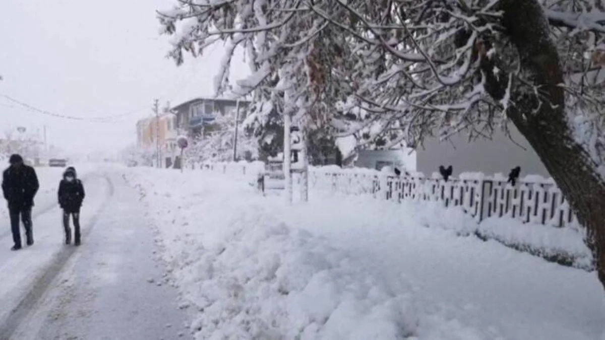 Sivas'ta okullar tatil mi? Sivas'ta yarın okullar tatil mi?