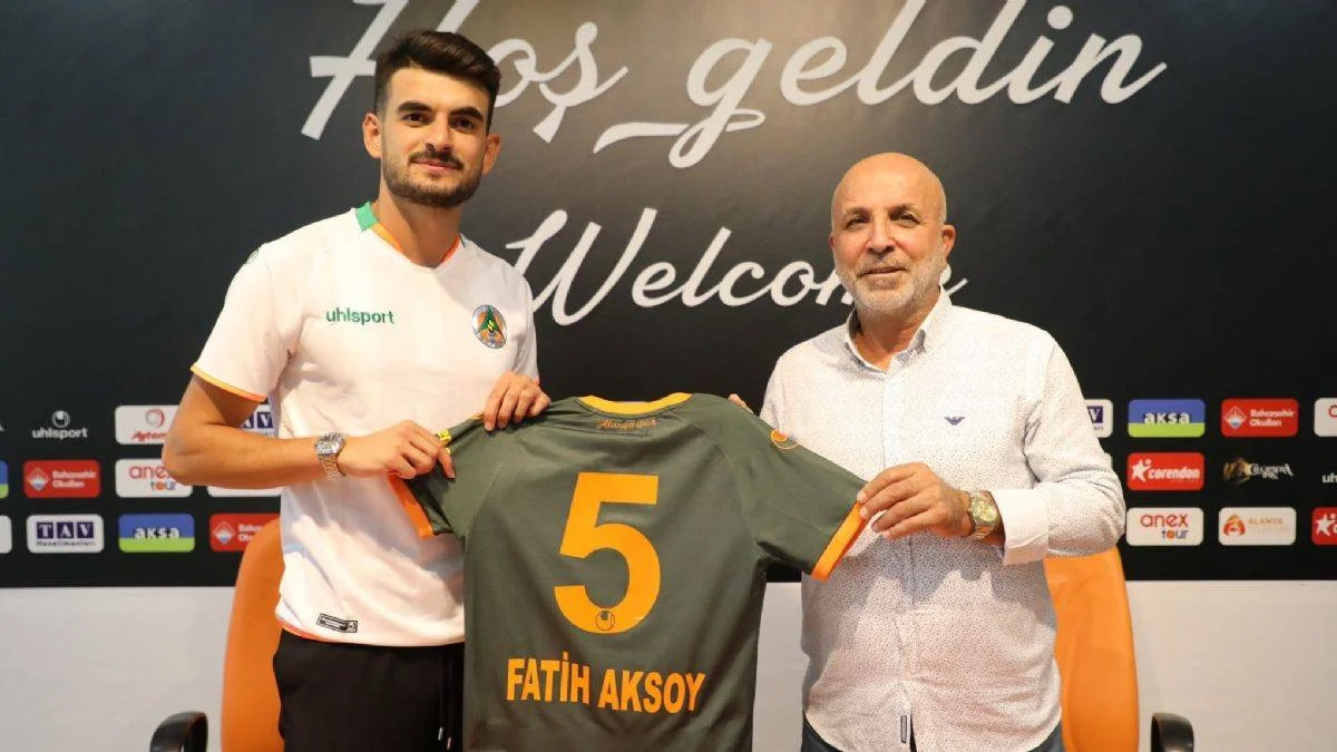 Trabzonspor'a sürpriz stoper: Fatih Aksoy
