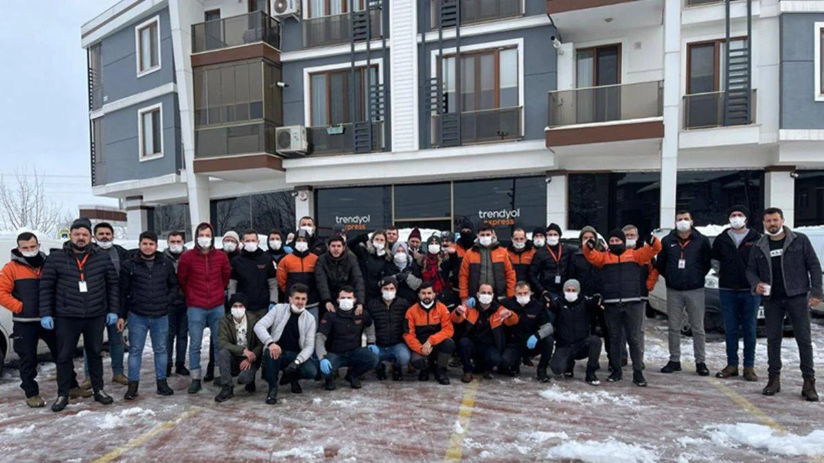 Trendyol Express işçileri düşük zam teklifine karşı eylem başlattı