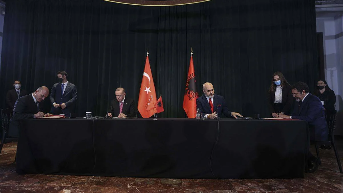 Türkiye ile Arnavutluk arasında 7 anlaşma imzalandı