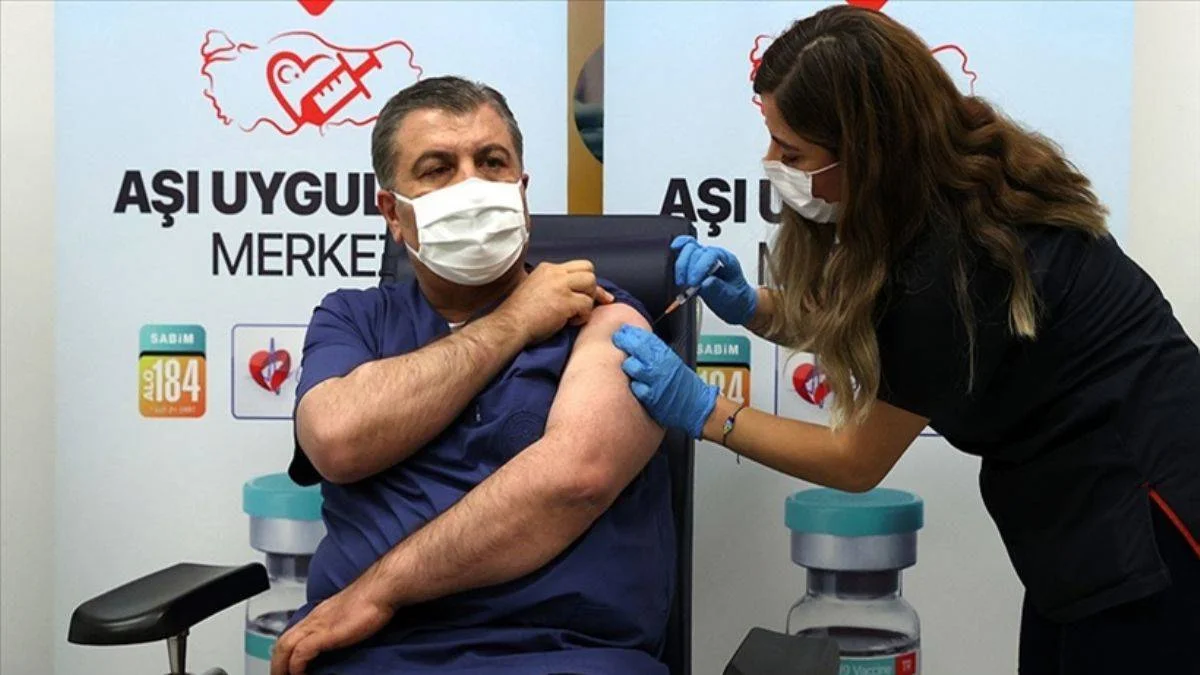 TURKOVAC,Omicron'a karşı ne kadar koruyucu? Hatırlatma dozu ne kadar faydalı?
