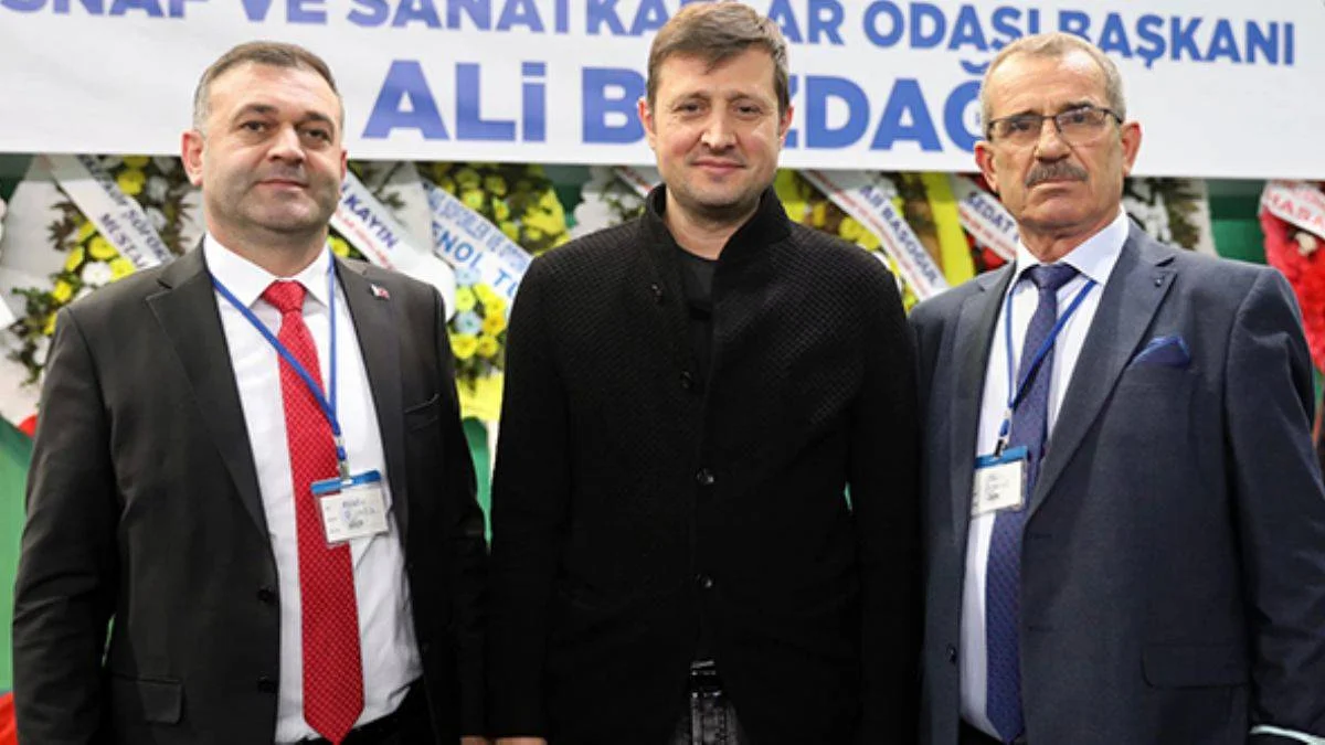 Vahap Akay'dan Zümbül'e tebrik