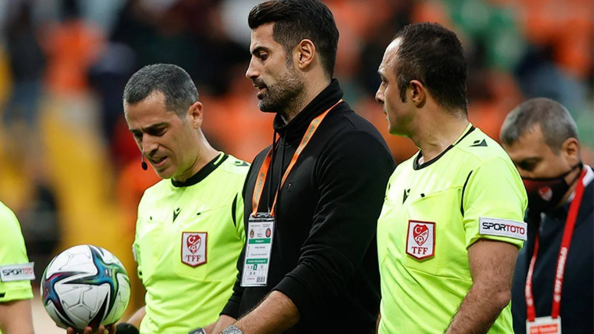 Volkan Demirel 3-1'lik yenilgiden hakem Küçük'ü sorumlu tuttu