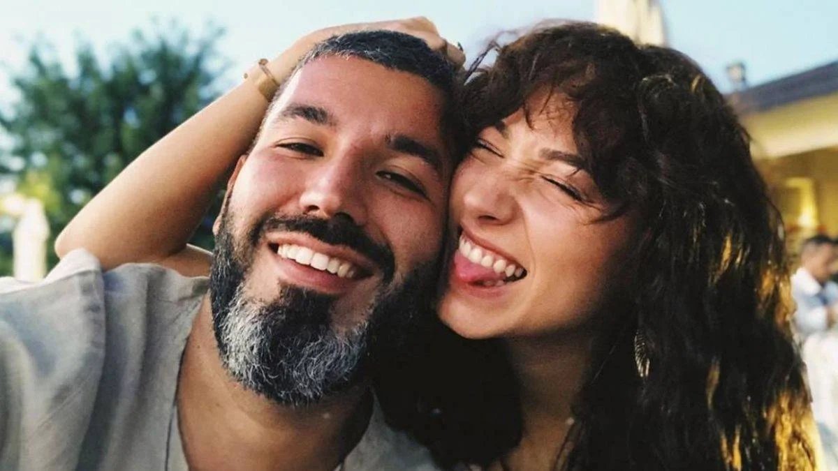 Zeynep Bastık evli mi? Zeynep Bastık'ın eşi kim? Tolga Akış kimdir?