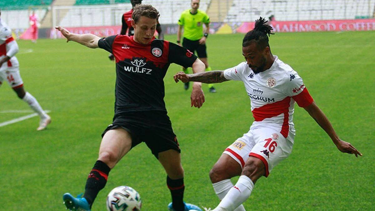 Antalyaspor - Fatih Karagümrük ne zaman saat kaçta hangi kanalda? Antalyaspor - Fatih Karagümrük hakemleri ve kadroları