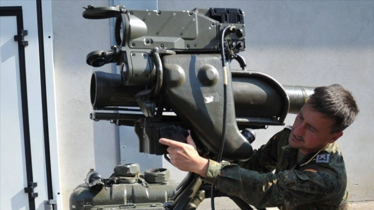 ARD: Ukrayna'ya Alman tanksavarları verilecek