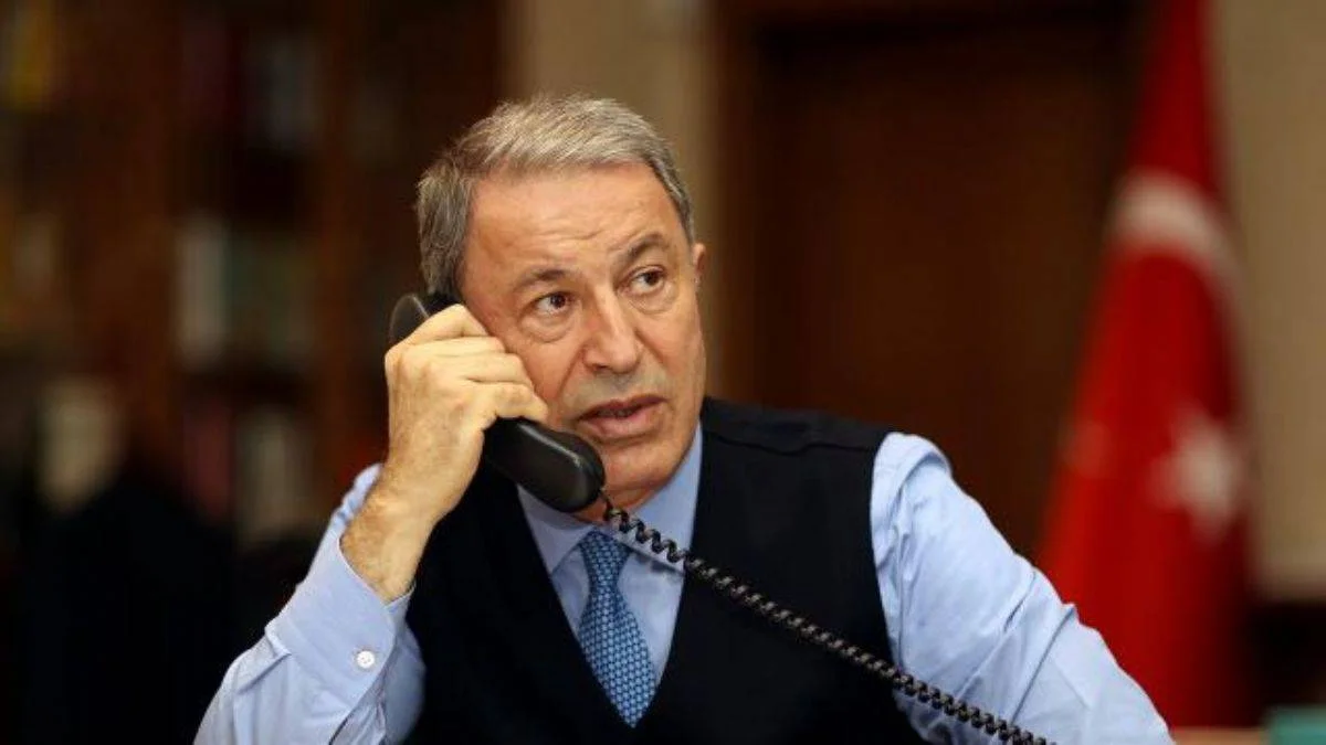Bakan Akar, Ukraynalı mevkidaşı ile görüştü