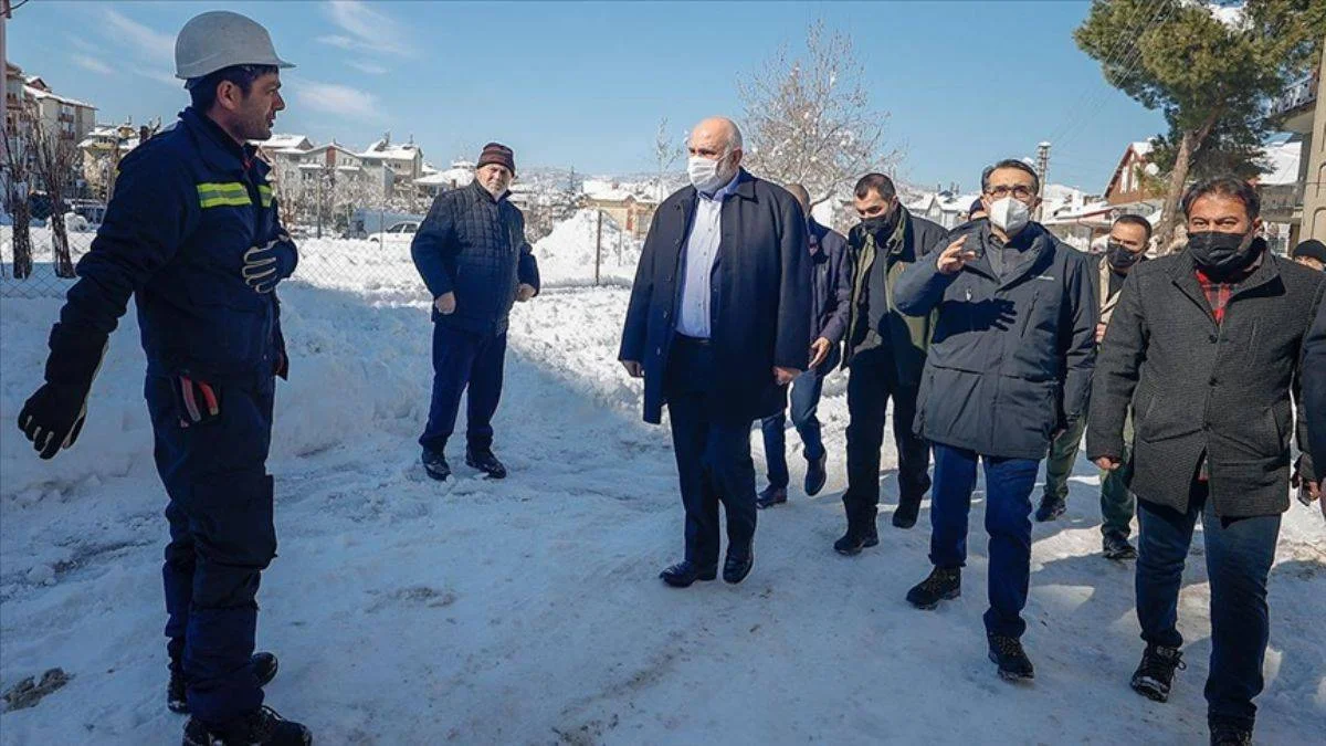 Bakan Dönmez'den Isparta'daki elektrik kesintilerine ilişkin açıklama