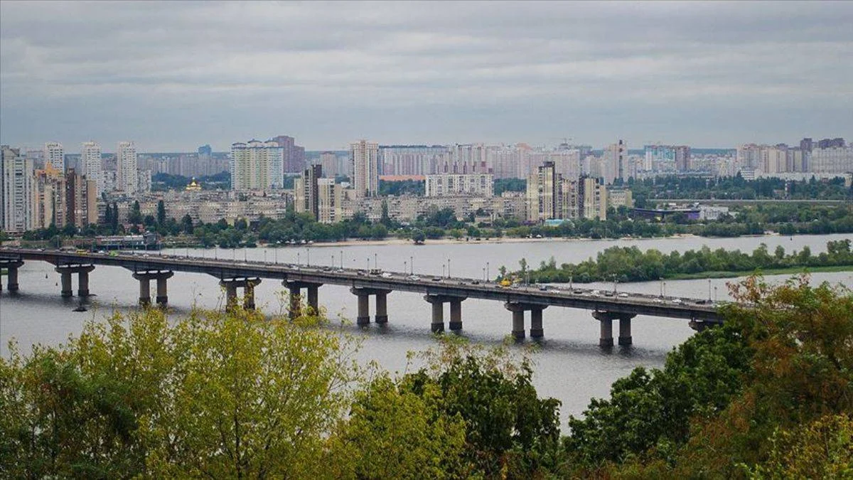 Başkent Kiev boşalmaya başladı