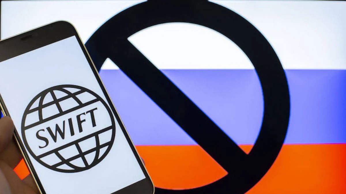 Batı ülkeleri anlaştı! Rus bankaları SWIFT sisteminden çıkarılıyor