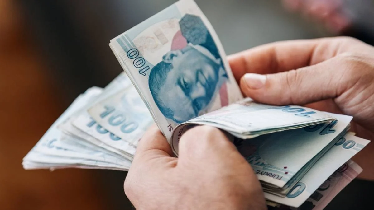 Bayram ikramiyesi 4000 TL mi oldu? Bayram ikramiyesine zam mı geldi? Bayram ikramiyesi 4 bin lira mı olacak?