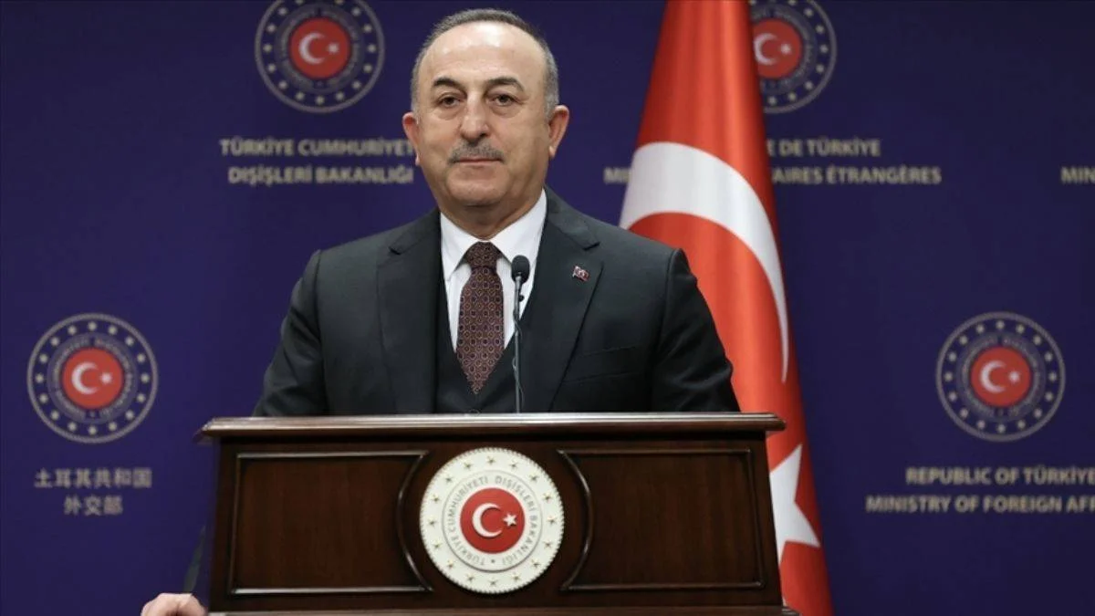 Çavuşoğlu'ndan 'savaş gemisi' açıklaması