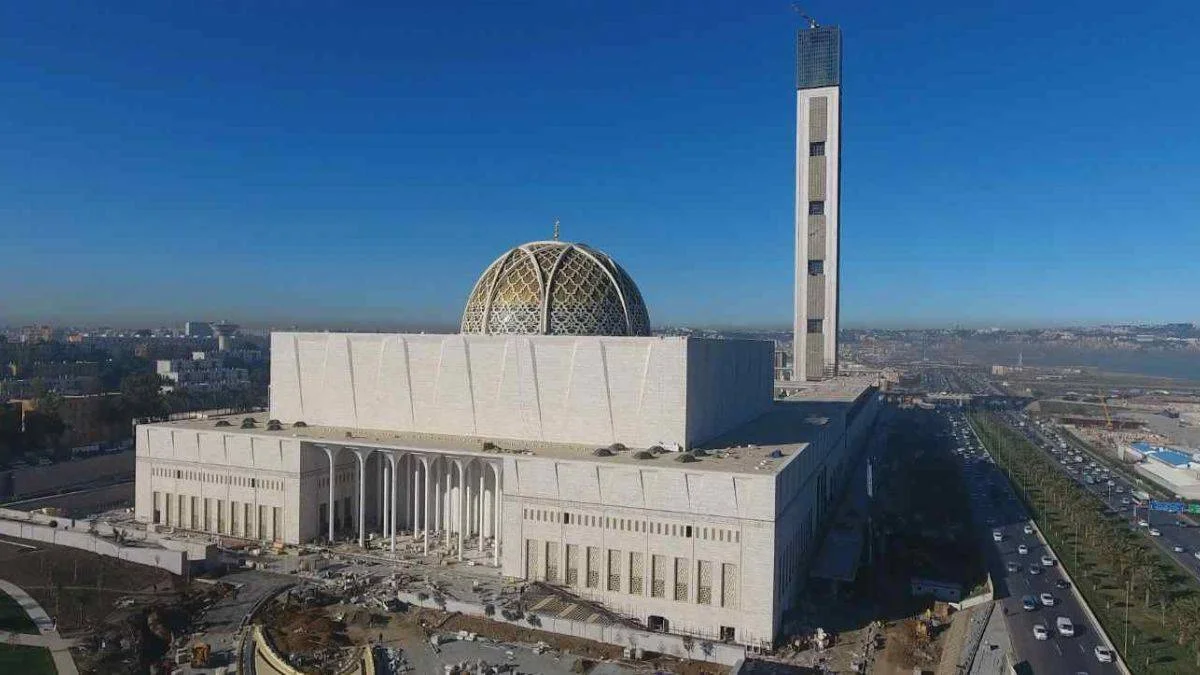 Cezayir'in sömürge tarihine meydan okuyan sembolü: Cezayir Ulu Camii