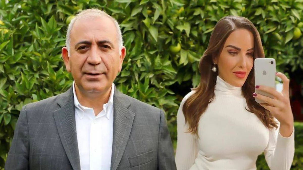 CHP'li Gürsel Tekin spiker Özkan ile evlendi