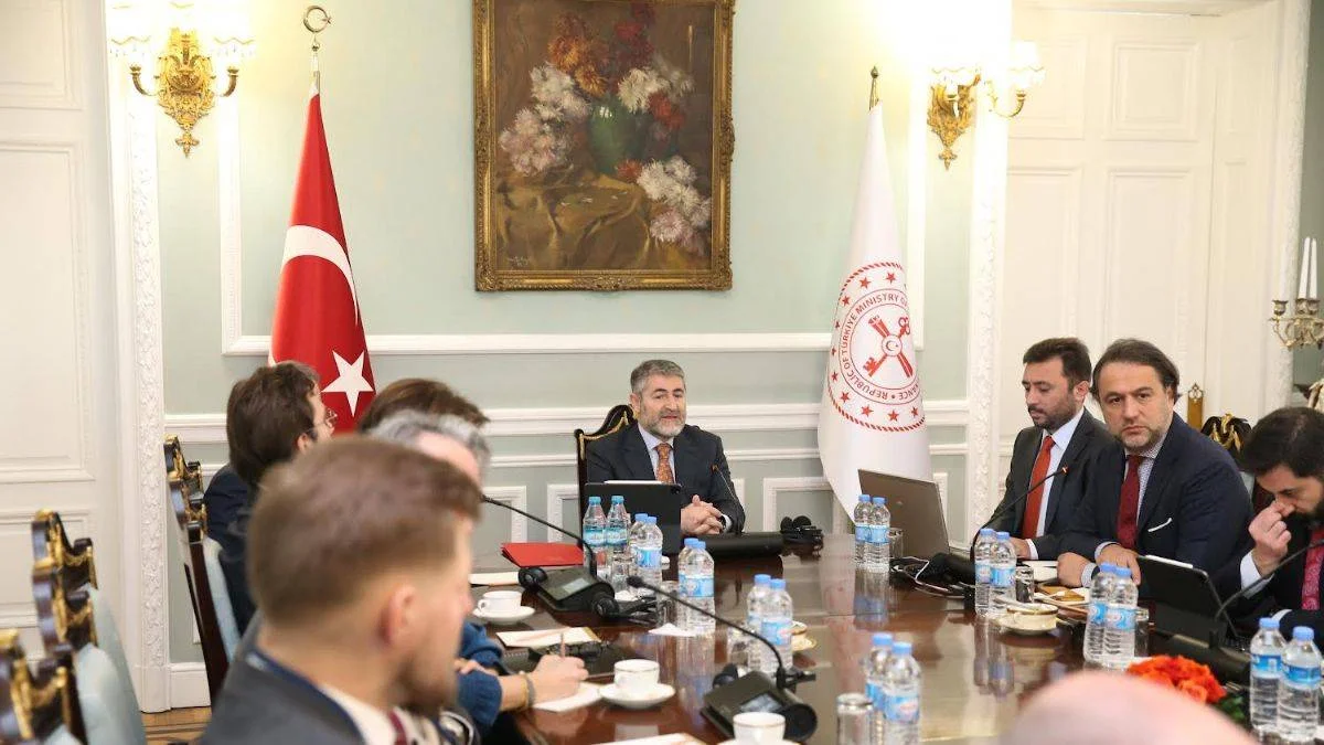Hazine Bakanlığı'ndan Londra temasları açıklaması