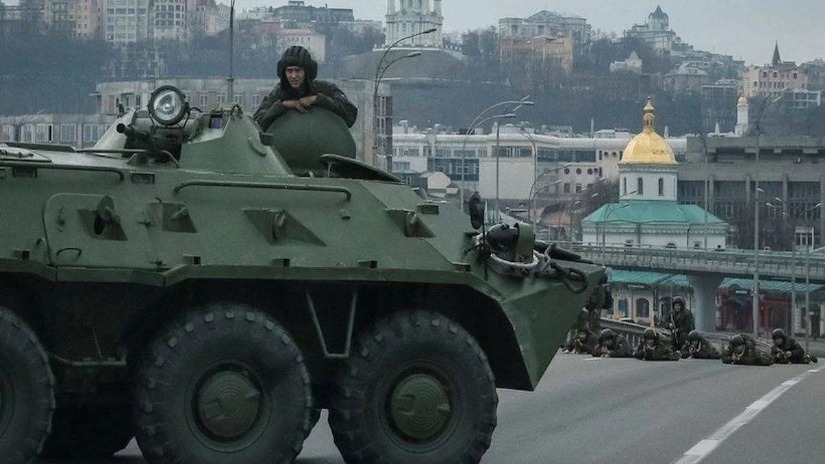 Kiev, Rus kuşatmasına direniyor
