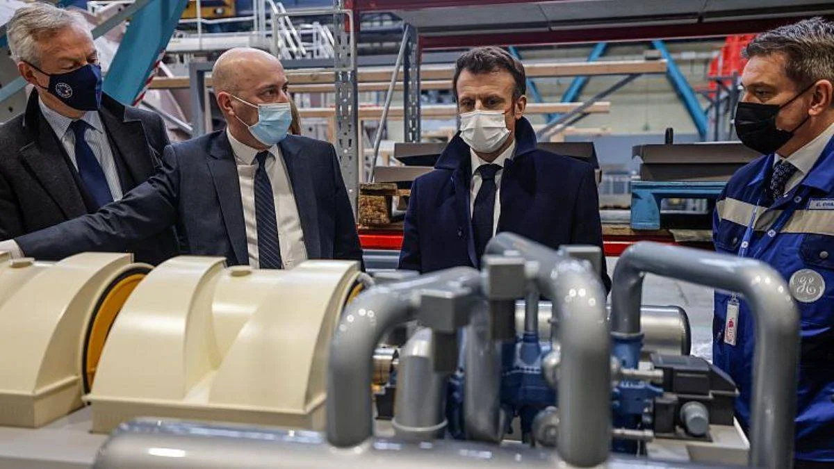 Macron: En az 6 yeni nükleer reaktör inşa edeceğiz