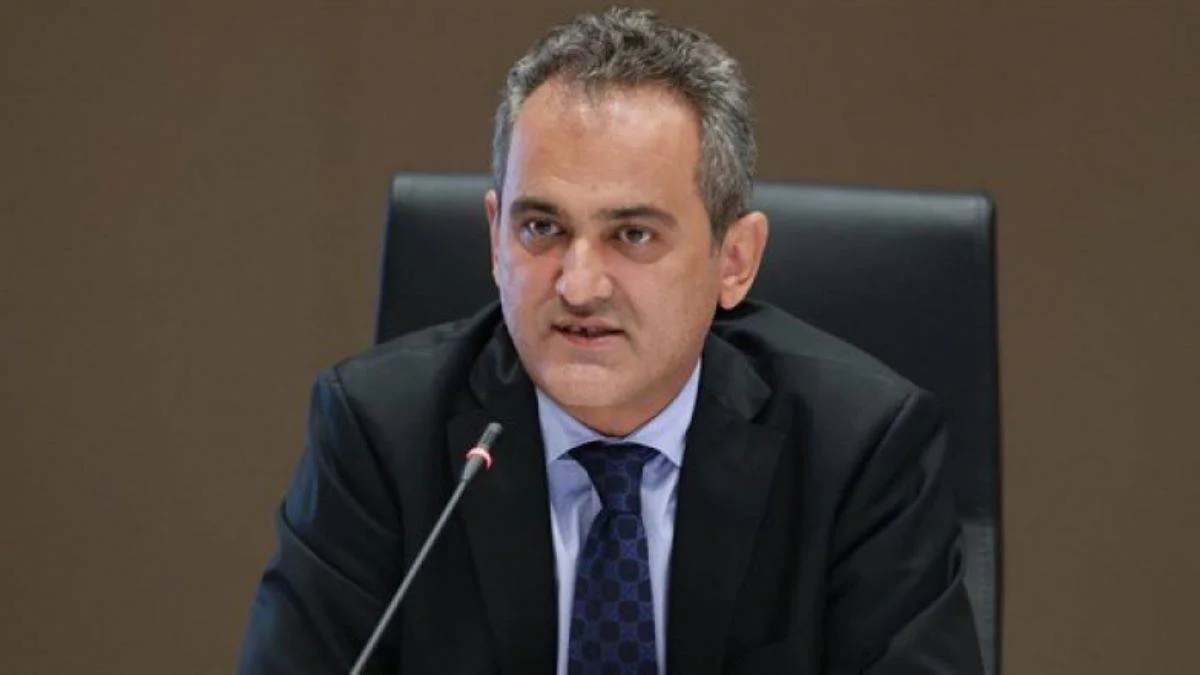 MEB Özer: ' İlk açılması gereken ve son kapatılacak yerler okullar '