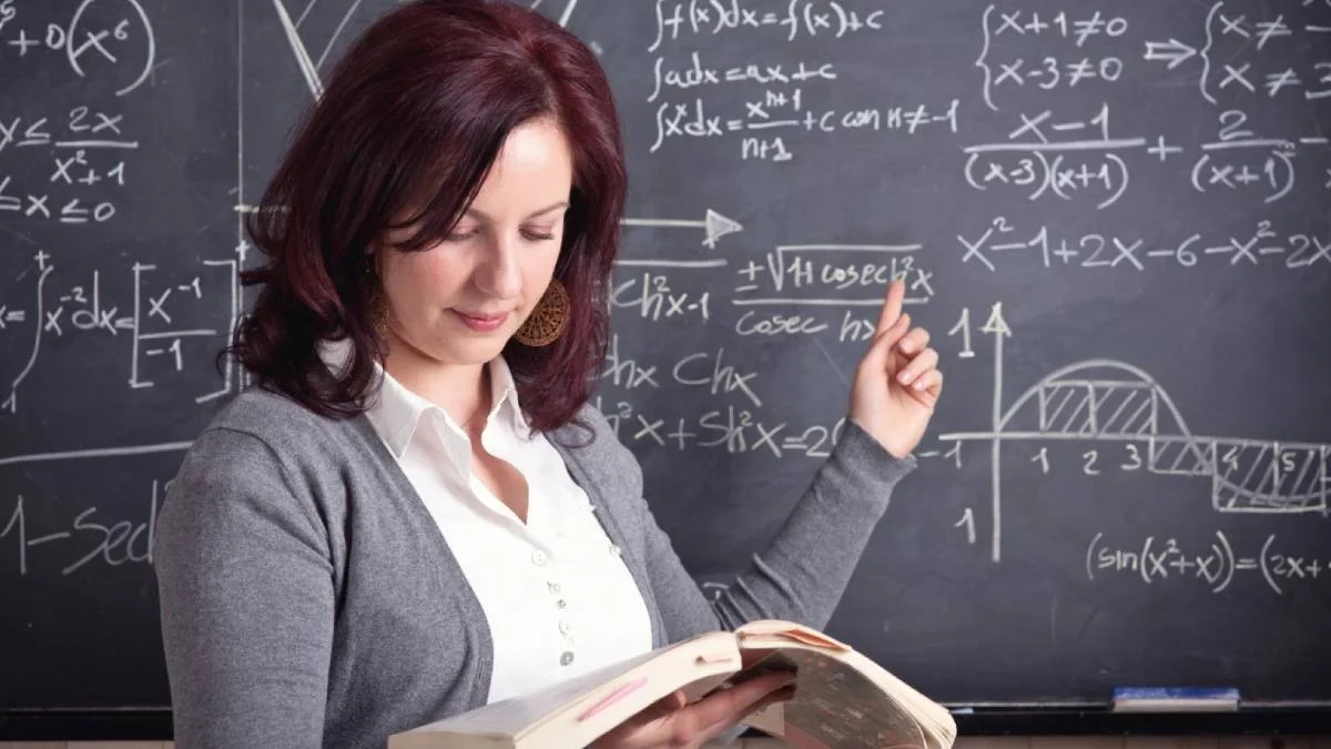 Öğretmenler en fazla kaç ek ders alır? Öğretmenlere maksimum kaç ek ders verilir? Öğretmenler haftada en fazla kaç ek derse girebilir?