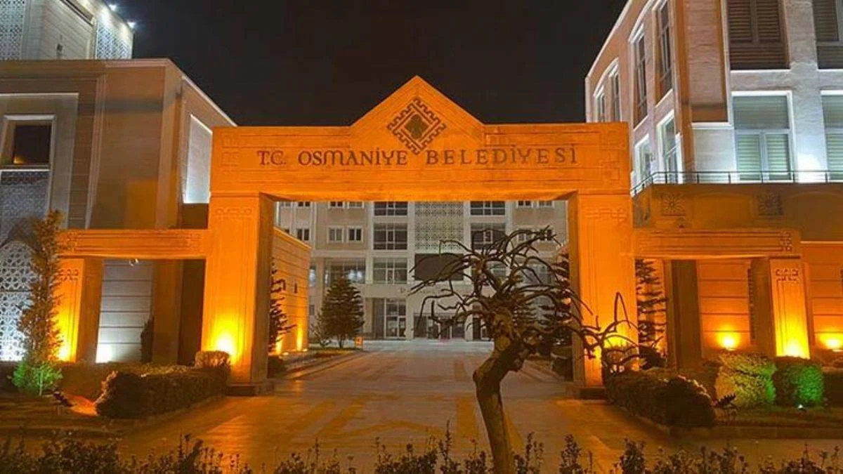 Osmaniye Belediye Başkanlığı binasına silahlı saldırı