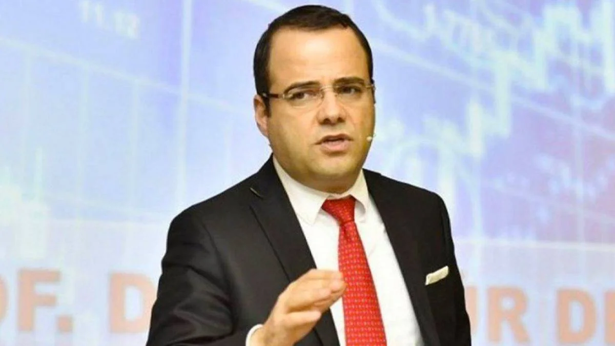 Özgür Demirtaş: Rusya'ya 'Swift' yasağında biz de vuruluruz