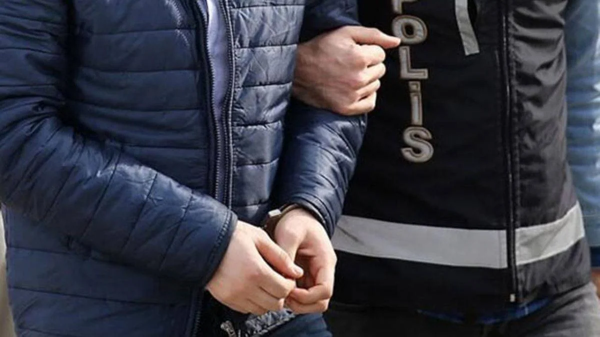 Paylaşımında Erdoğan'a hakaret eden bir kişi gözaltına alındı