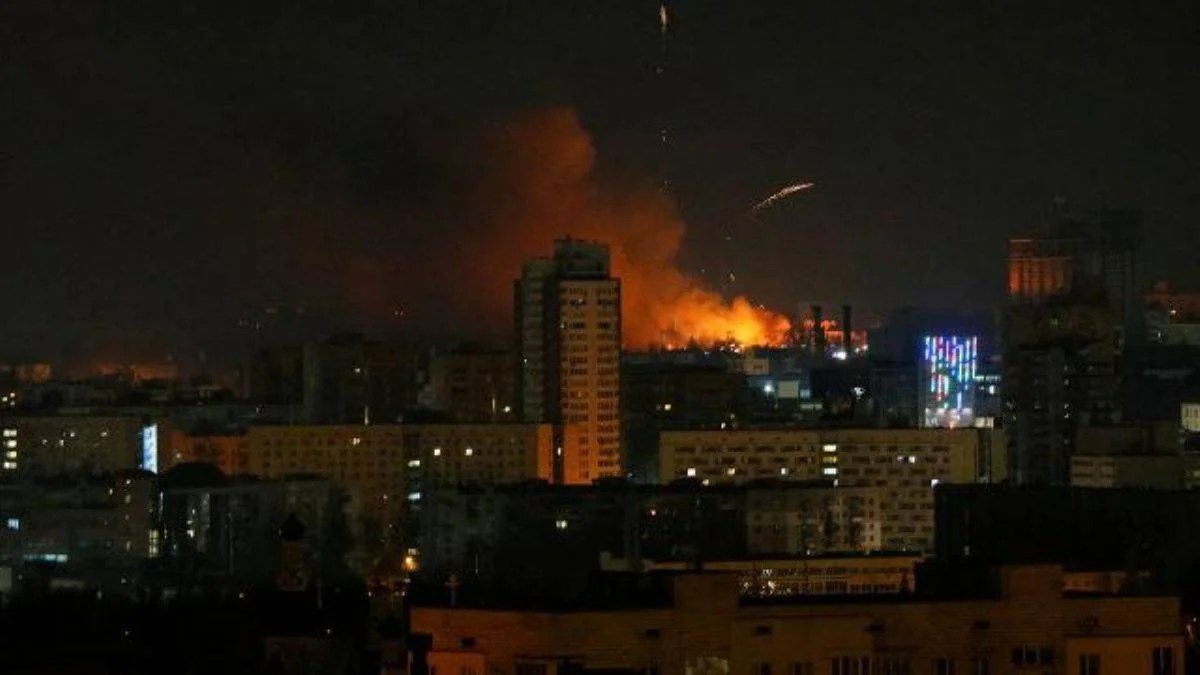 Reuters: Kiev'de topçu atışları duyuluyor