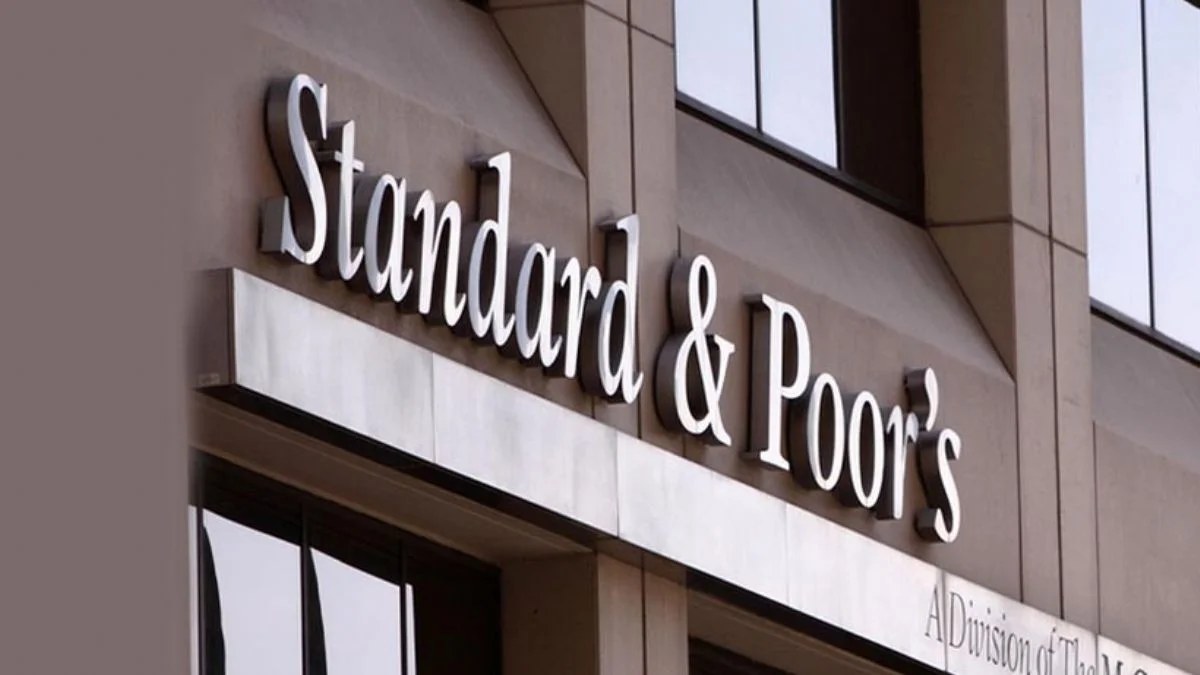 S&P, Rusya ve Ukrayna'nın kredi notunu düşürdü