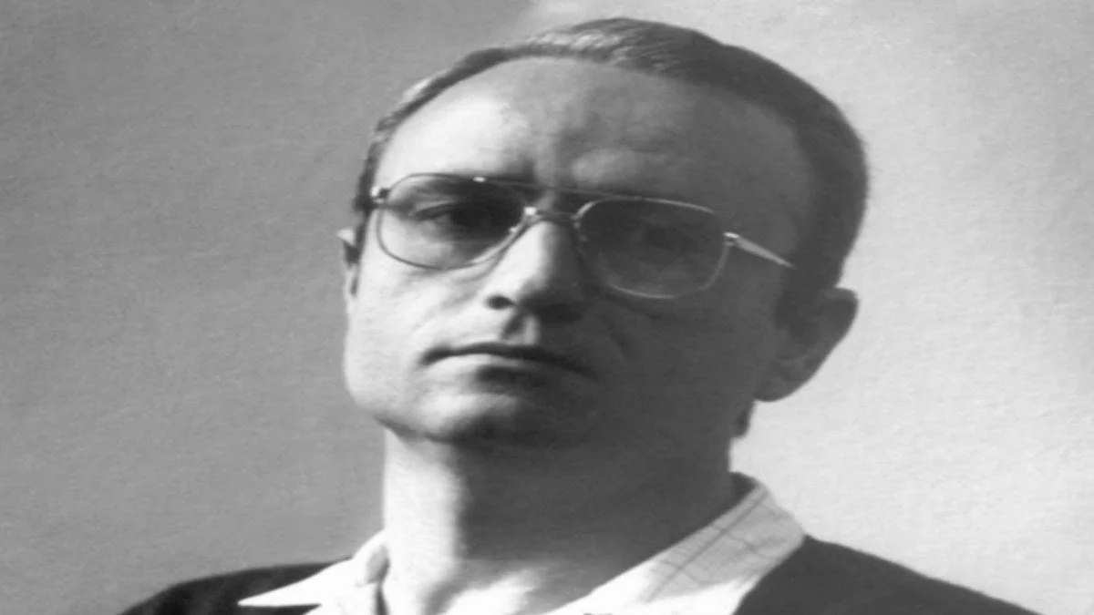Şair Uyaroğlu'nun isyanı! "internetin yaygınlaşmasıyla ayyuka çıktı ahlaksızlık"