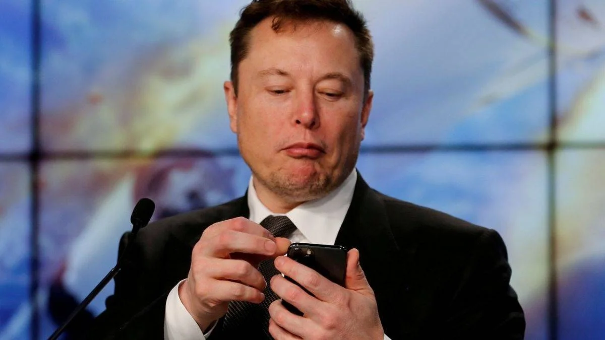 SEC, Elon Musk'ı 'taciz' ettikleri iddialarını reddetti